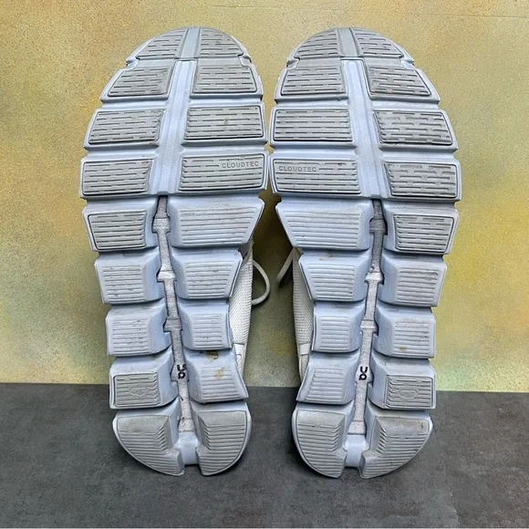 On Cloud 5 Women's White Running Shoes 59.98886 Size 8.5 - Picture 16 of 16